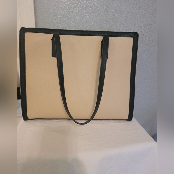 Tommy Hilfiger Tote - Picture 5 of 16
